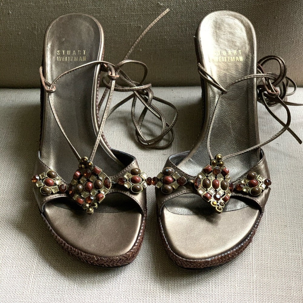 Beautiful Stewart Weizman size 7 jeweled sandal